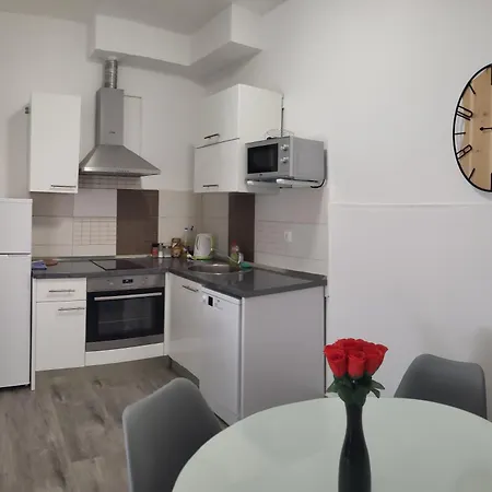 Apartman Elle With Free Private Parking Apartament Split